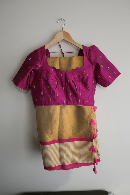Rani Pink Tissue Mul Cotton Saree | Kerala Weave | With Princess Cut Blouse