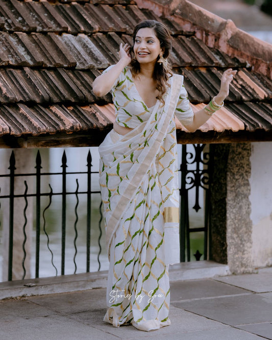 Kerala saree with chain design with stitched blouse