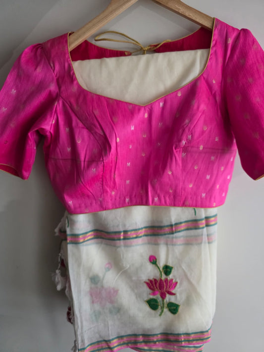 Off White Kerala Mulcotton Saree | Lotus Motifs | Pink & Green Stripe Border | With Princess Cut Blouse