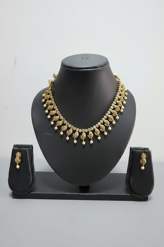 AD Antique Gold Filigree Necklace & Earring Set – White & Ruby