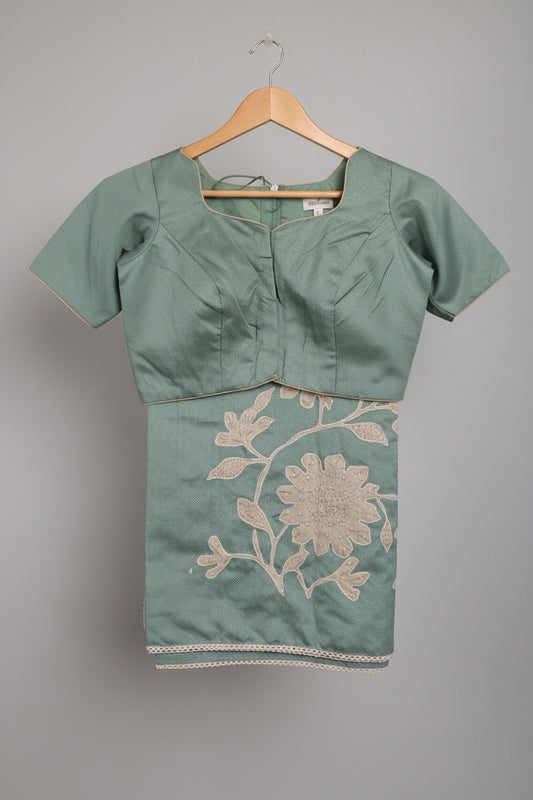 Muslin Silk Saree with Applique Work & Ready-to-Wear Blouse